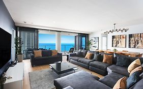 Circle On Cavil Subpenthouse 4Brm Lv52! Ocean View